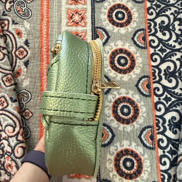 Portland Leather Scarlett Sling Bag in Beetle - Picture 8 of 11